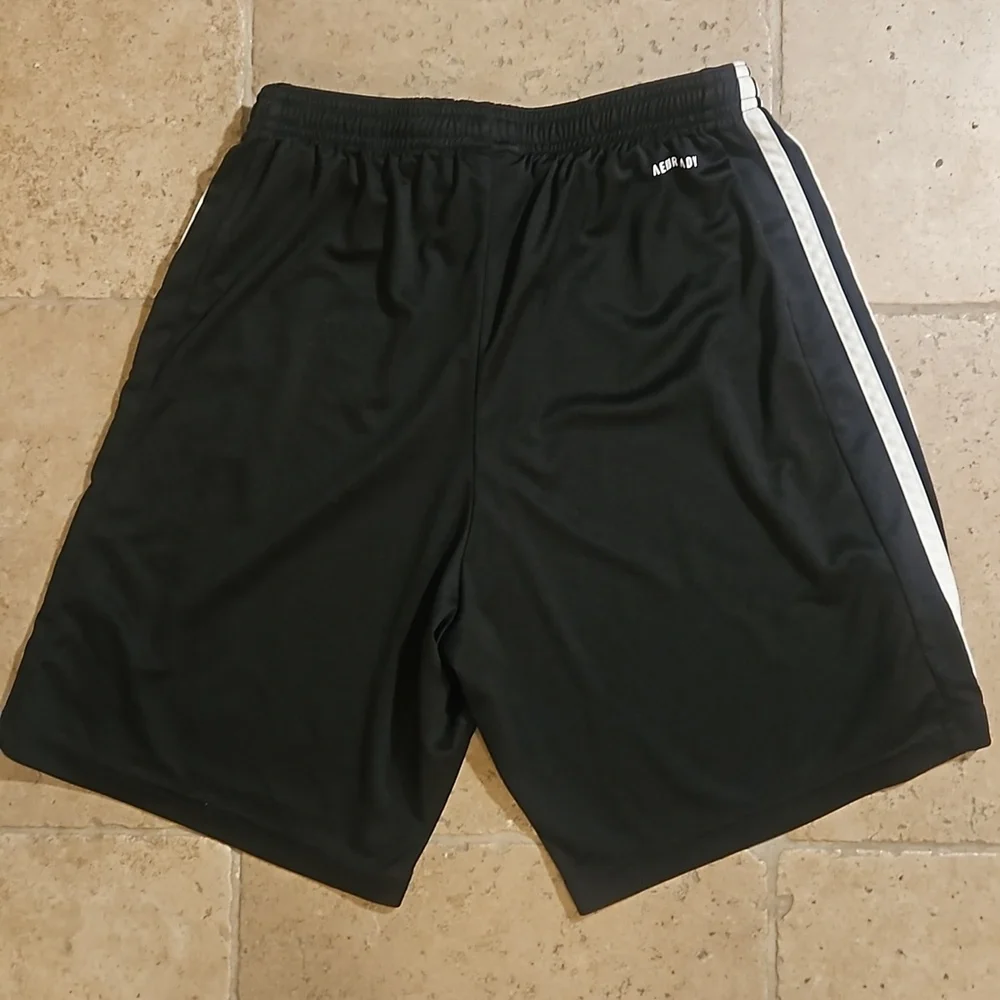 Adidas 🩳 Shorts  ( only bundle of 3) - Picture 4 of 6